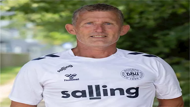 نادي دنماركي يعلن رحيل مدربه استعدادا للانضمام للجهاز الفني للأهلي