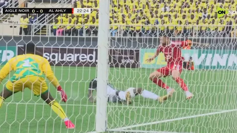 احتفال لاعبي الأهلي بعد هدف التقدم في مرمى إيجل نوار في دوري أبطال أفر