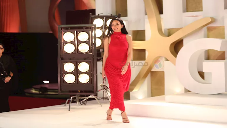 بالأحمر الناري.. ركين سعد بإطلالة جذابة في ثالث أيام الجونة