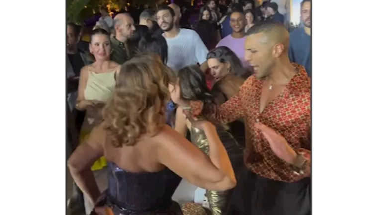 حسن أبو الروس يرقص مع يسرا على أغنية “كل الناس” في مهرجان الجونة.. (في