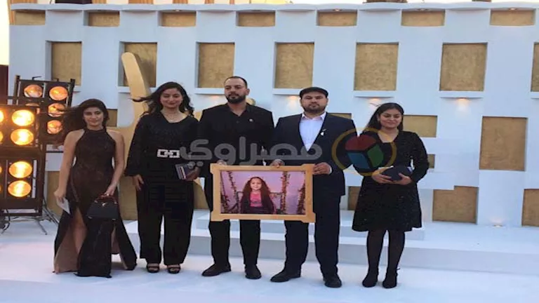 صورة الطفلة هند رجب حاضرة في ختام الجونة السينمائي