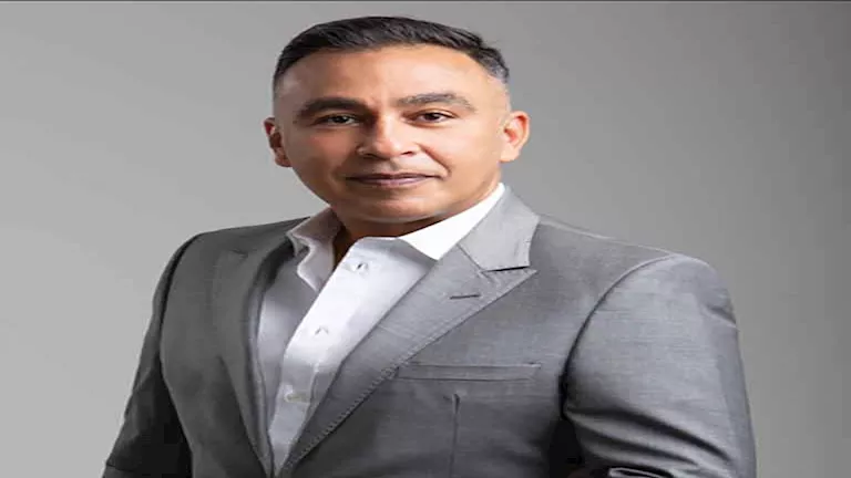 مخرج احتفالية “وطن السلام”.. من هو ميدو شعبان؟