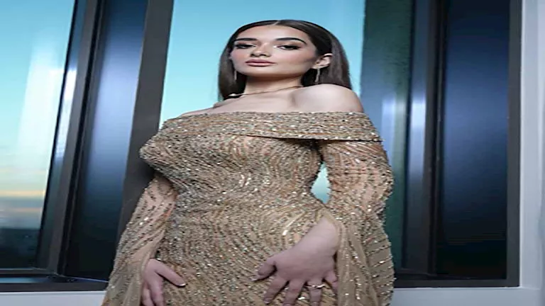 خطفت الأنظار.. 7 صور ومعلومات عن إطلالة ملك أحمد زاهر