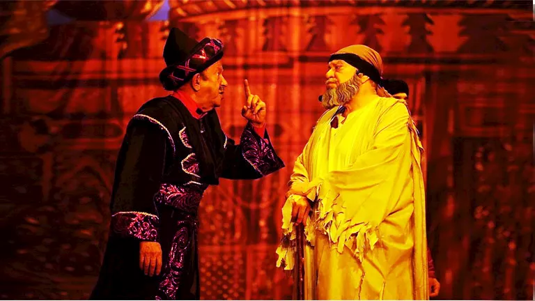 يحيى الفخراني: “لطفي لبيب أبرز من أثروا في المسرح والبطل الحقيقي هو ال