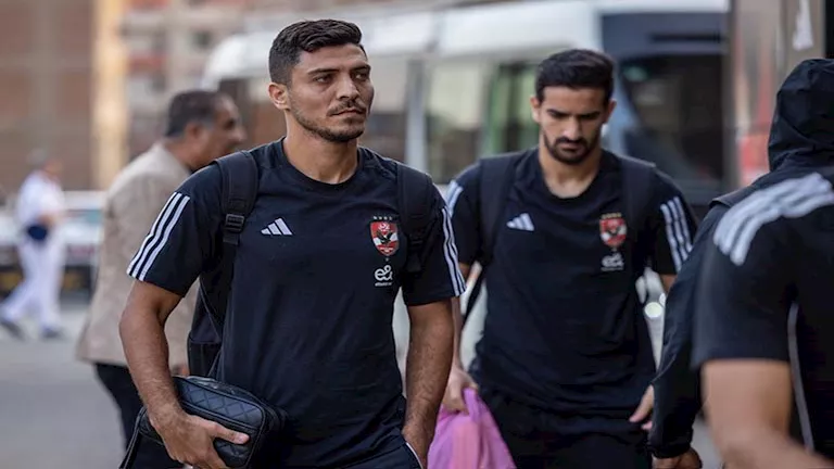 10 صورة من وصول لاعبي الأهلي إلى ستاد المقاولون العرب لمواجهة كهرباء