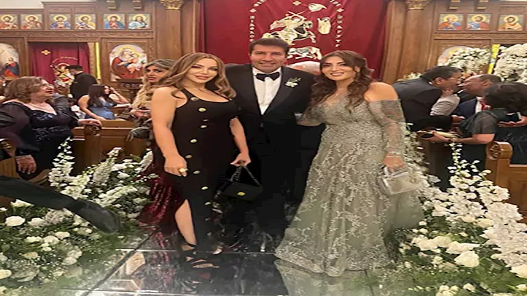 “مبروك للغوالي”.. سوزان نجم الدين تهنئ هاني رمزي بزفاف نجله شادي (صور)