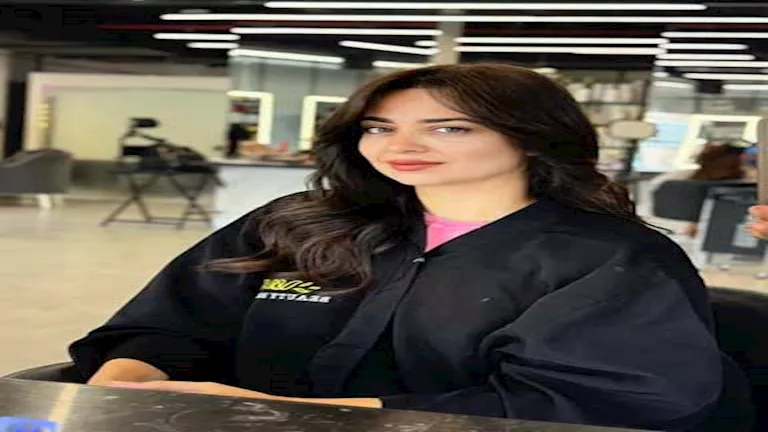 هبة مجدي بإطلالة ساحرة.. وهذا سر اختيار اللوك الخريفي