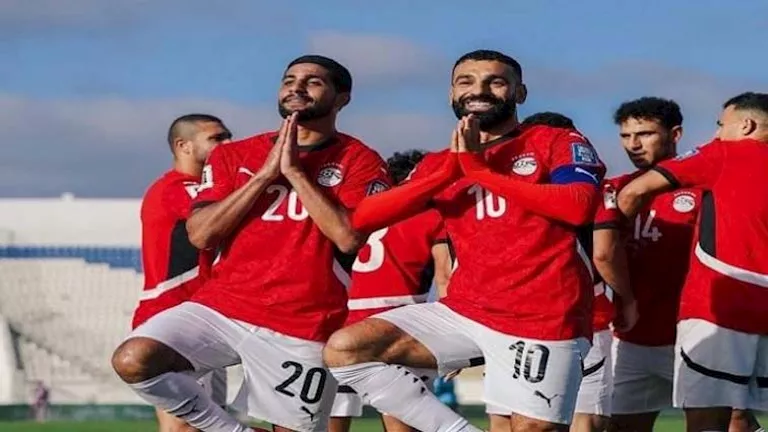 “الفراعنة بلا هزيمة”.. ماذا قالت الصحف العربية عن تأهل مصر لكأس العالم