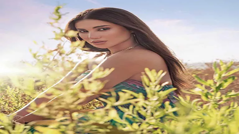 هدى الإتربي تنشر صورًا جديدة من رحلتها في باريس والجمهور يعلق