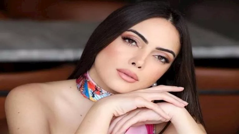 وئام مجدي بإطلالة أنيقة.. كيف نسقت إطلالتها؟