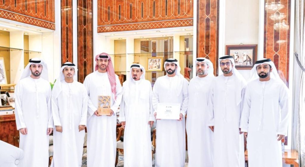 بقيادة محمد بن زايد.. الإمارات ماضية في تعزيز استدامة وتنافسية السياحة