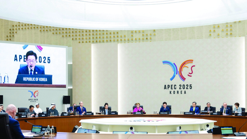 الإمارات تؤمن بأهمية بناء منظومة اقتصادية عالمية متكاملة