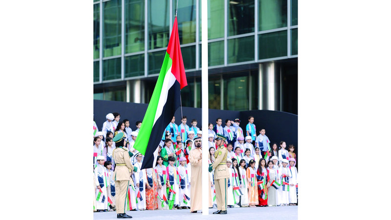 بقيادة محمد بن زايد سيبقى عَلَم الإمارات عنواناً للخير والرفعة والنماء