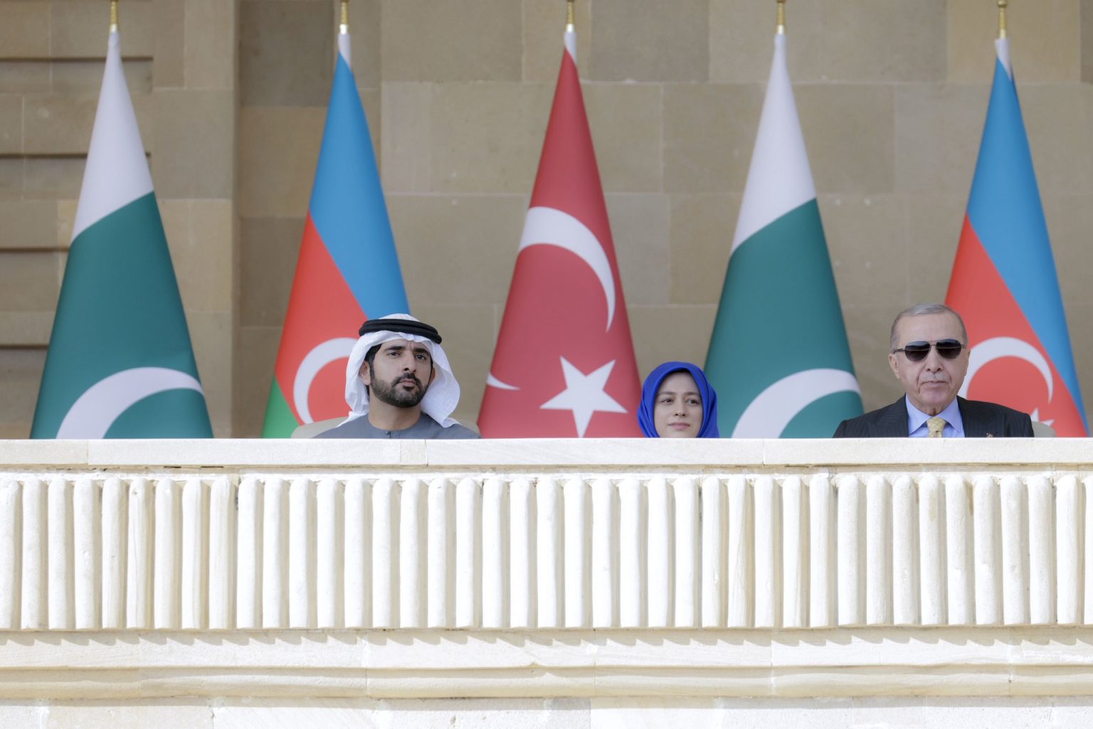 حمدان بن محمد: فخورون بالنمو المتسارع للعلاقات الإماراتية