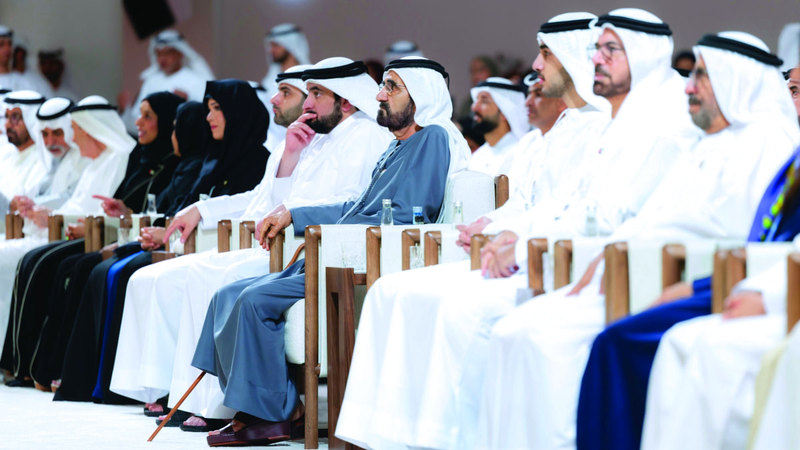 بحضور محمد بن راشد.. سيف بن زايد يكرّم فِرَق الاتحاد المتميزة
