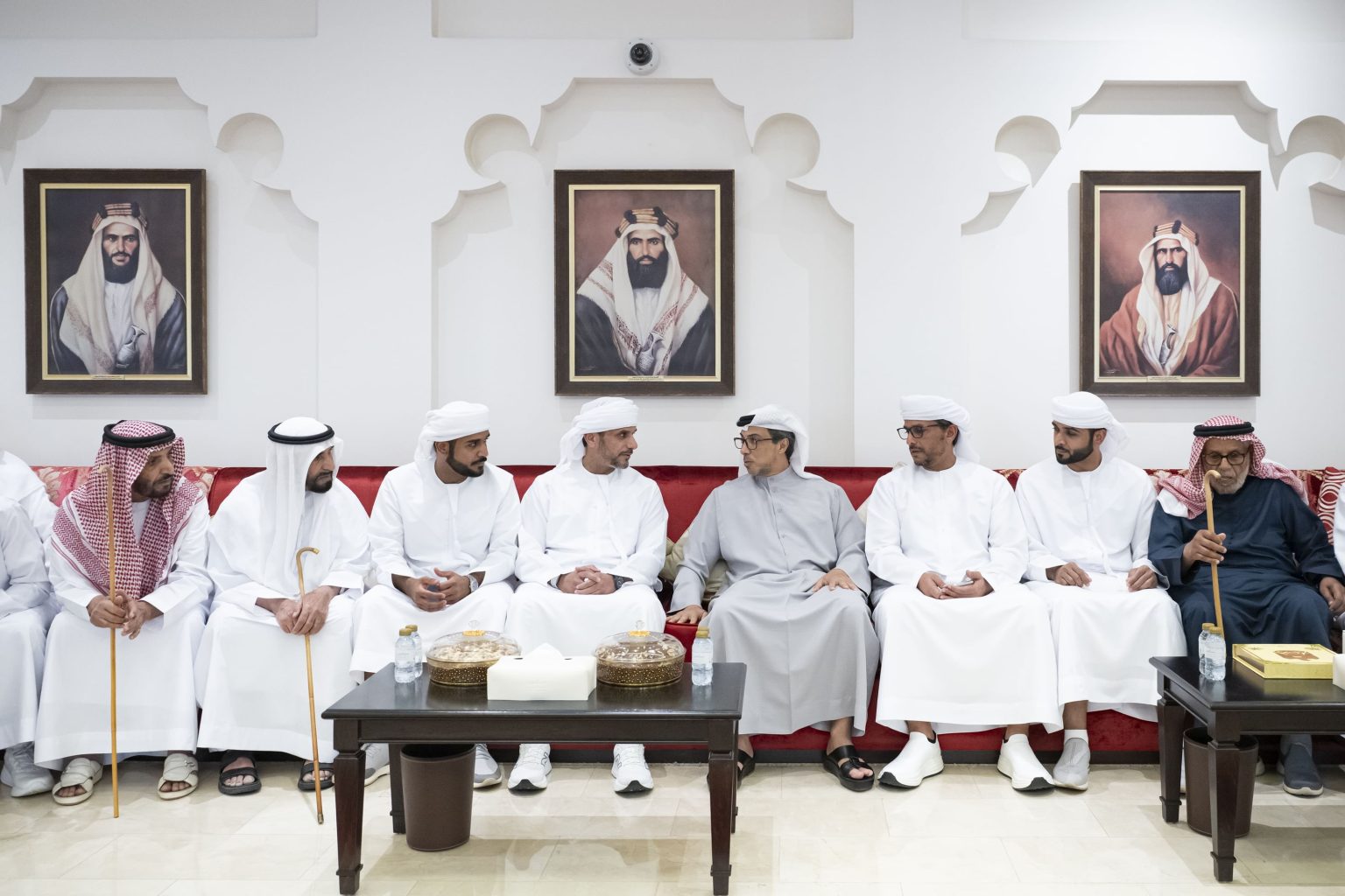 منصور بن زايد يعزي في وفاة معتوق حربي بن ثنيه العامري