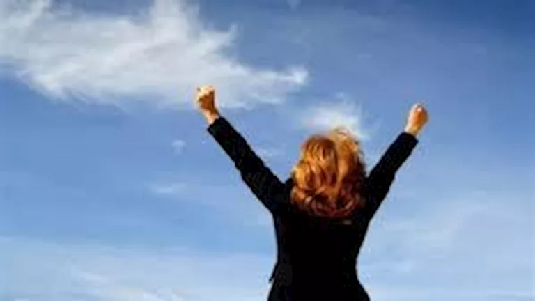 كيف تميّز العلاقات التي تشحنك إيجابًا عن تلك التي تُرهقك؟