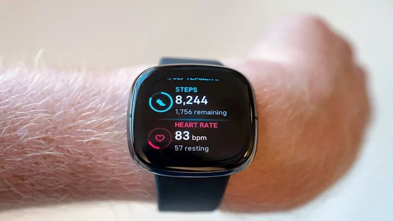 طرد موظف من عمله بعد طلب إجازة مرضية.. لن تتوقع ما حدث