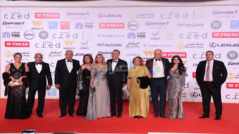 عمرو الليثي وأحمد مجدي على السجادة الحمراء في افتتاح مهرجان القاهرة ال