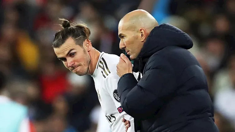 أبرز الصراعات بين اللاعبين والمدربين التي هزت كرة القدم