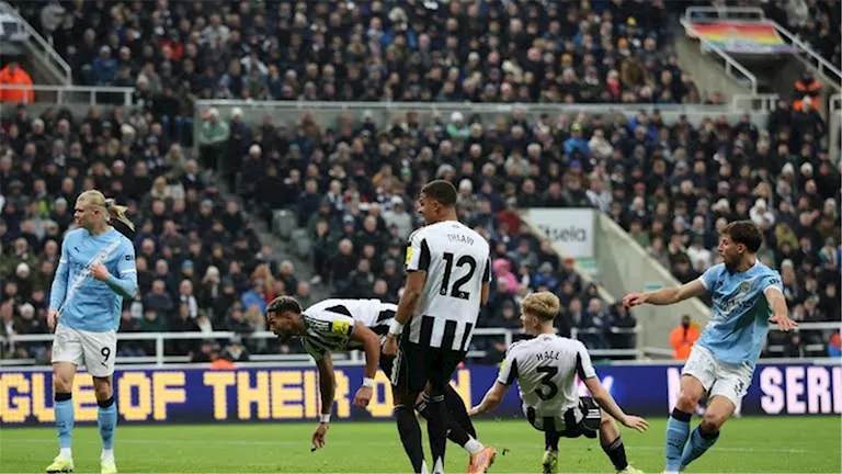 مانشستر سيتي يضع لاعب نيوكاسل على راداره