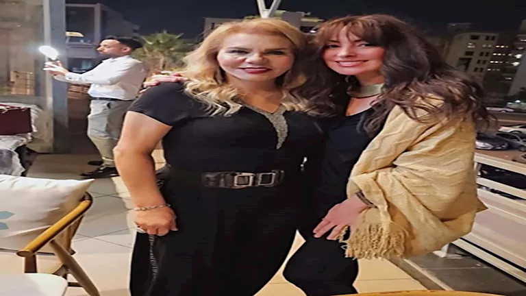 نرمين الفقي في عيد ميلاد أمل رزق وابنتها لما كتكت