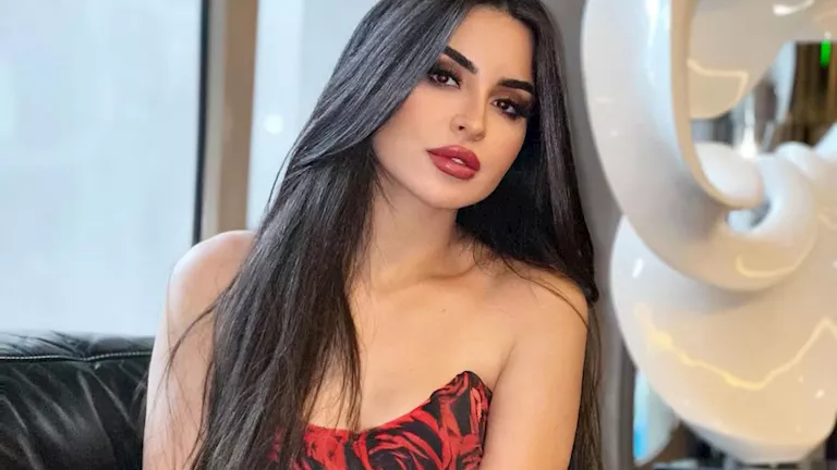 “ظهور مميز”.. 15 صورة لحنين خالد زوجة محمد عواد حارس الزمالك