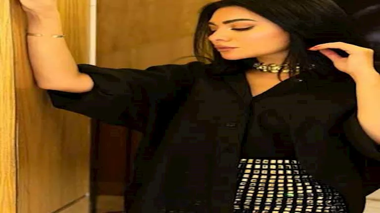 ميرهان حسين بفستان جذاب في افتتاح مهرجان القاهرة