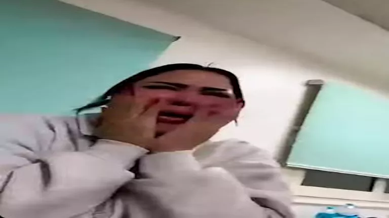 حالته خطر وسيئة.. زوجة إسماعيل الليثي تصرخ وتلطم على وجهها