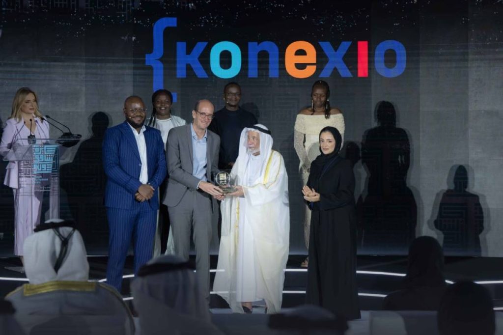 سلطان القاسمي يكرّم المنظمة الفائزة بجائزة الشارقة لمناصرة اللاجئين