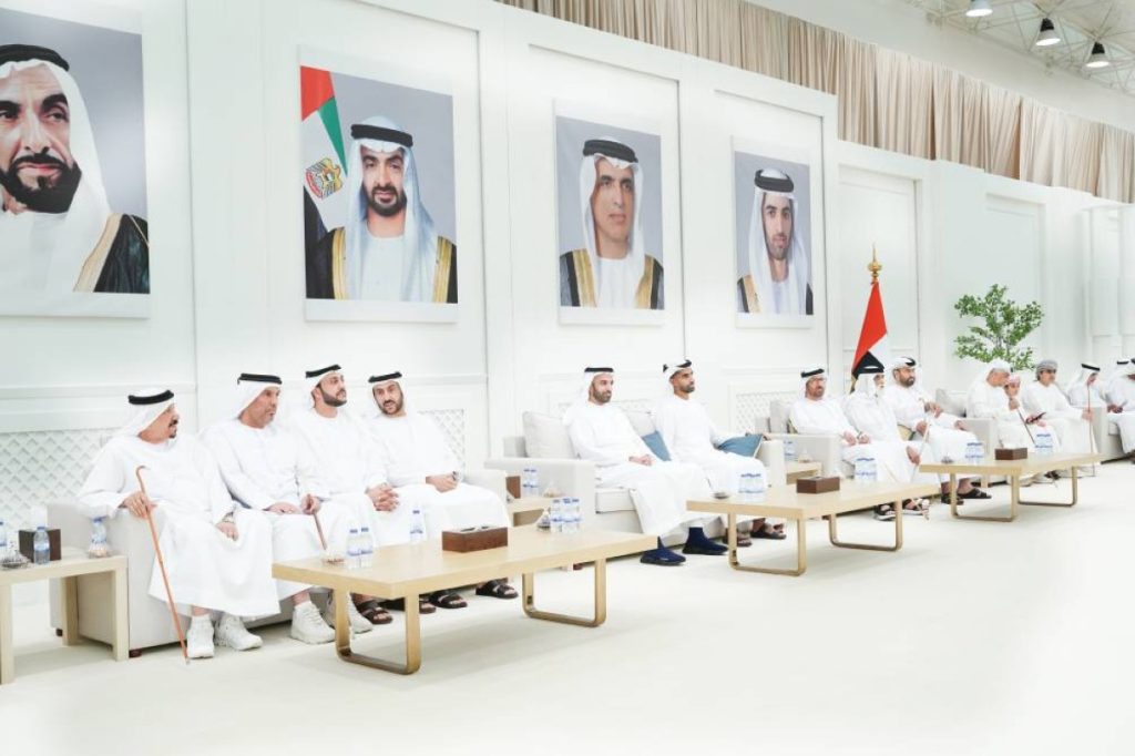 محمد بن سعود يحضر العرس الجماعي الثامن للعام الجاري في رأس الخيمة