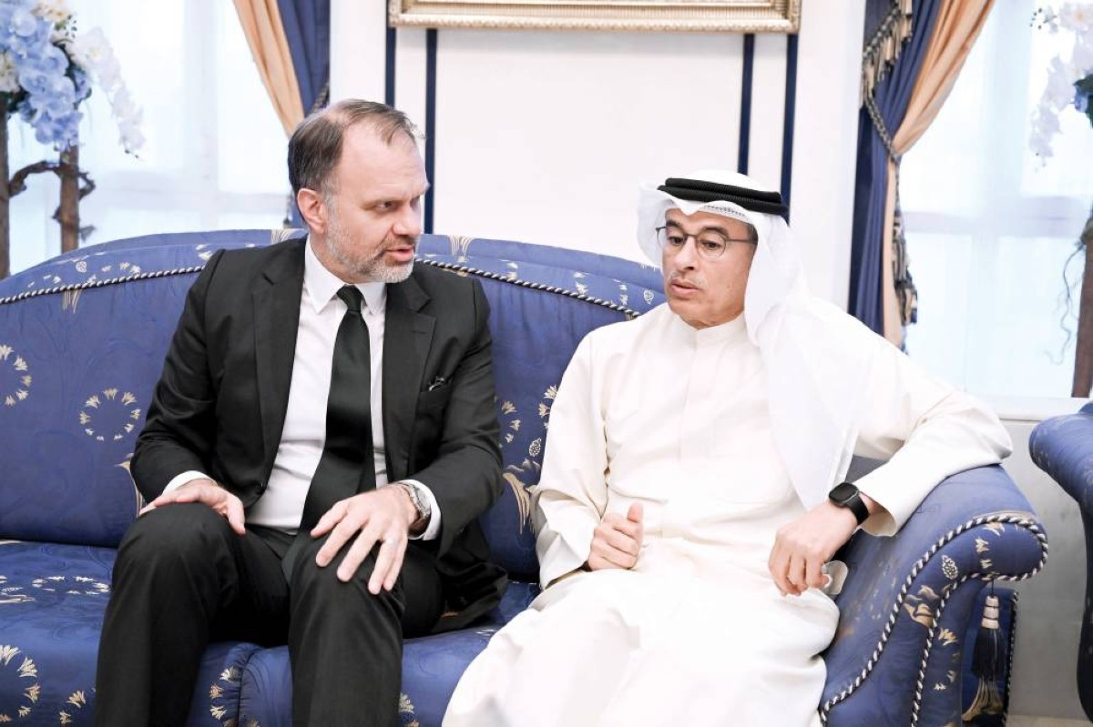 محمد العبار خلال العزاء