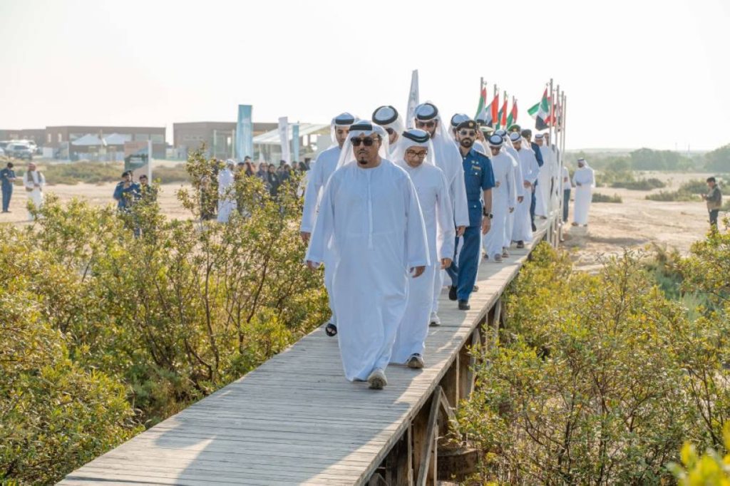 هيئة دبي للبيئة والتغير المناخي تطلق مبادرة زراعة أشجار القرم في محميات دبي