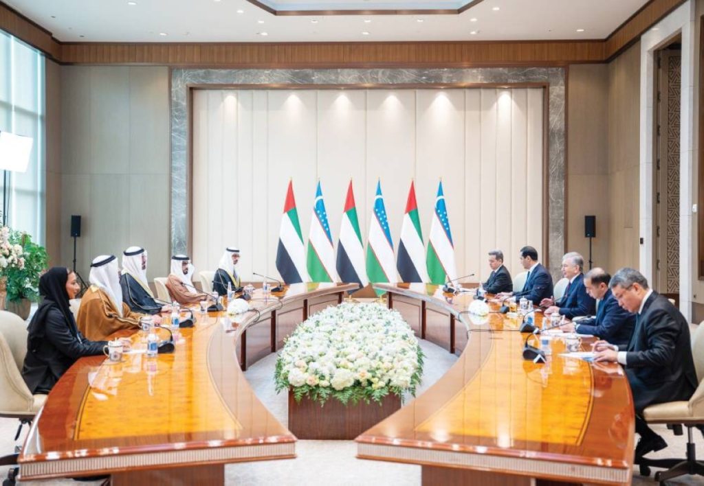 شراكة استراتيجية بين الإمارات وأوزبكستان في التحديث الحكومي