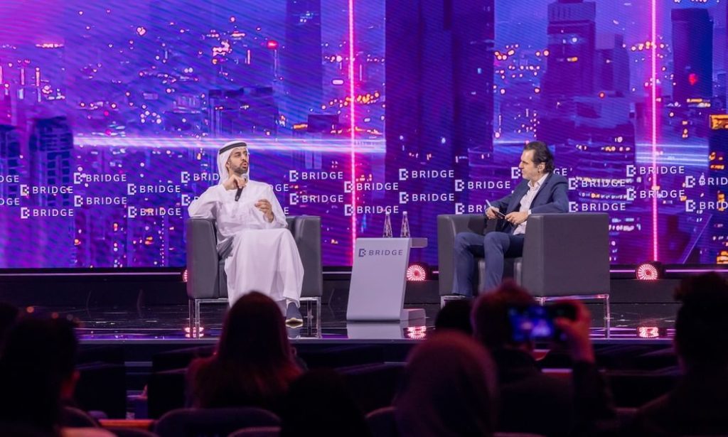 الإمارات تقود نهجاً استباقياً لتنظيم الذكاء الاصطناعي عالمياً