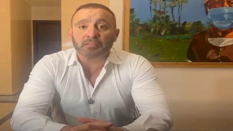 “قصص متفوتكش”.. السقا يدعم صلاح.. ورأي كشافي برشلونة في لاعب الأهلي