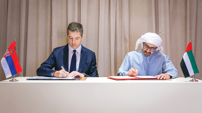عبدالله بن زايد ووزير الخارجية الصربي يوقعان تفاهماً بشأن المشاورات السياسية