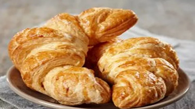 ماذا يفعل الكرواسان بجسمك؟.. حقائق قد تفاجئك