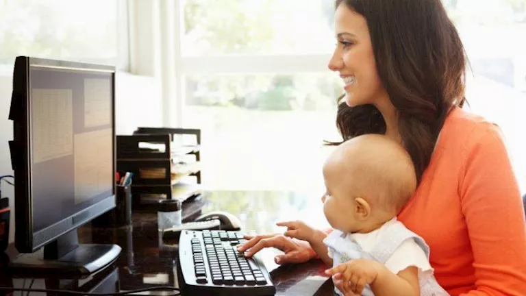 مفيد للرجال أم النساء.. كيف يؤثر العمل من المنزل على نفسيتك؟