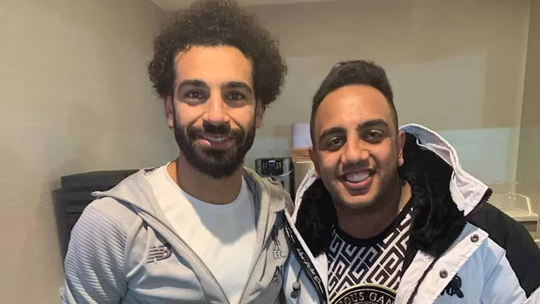 أوس أوس يدعم محمد صلاح بهذه الطريقة