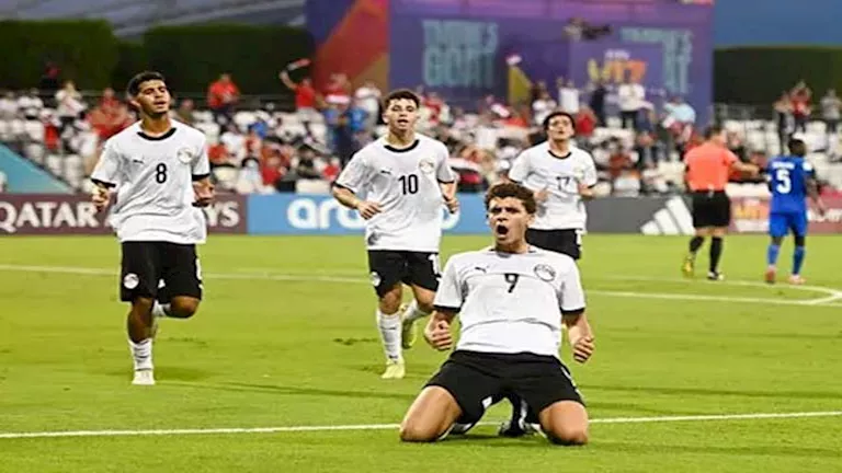 مراسل بي إن سبورتس يكشف آخر تطورات مفاوضات برشلونة لضم مهاجم الأهلي