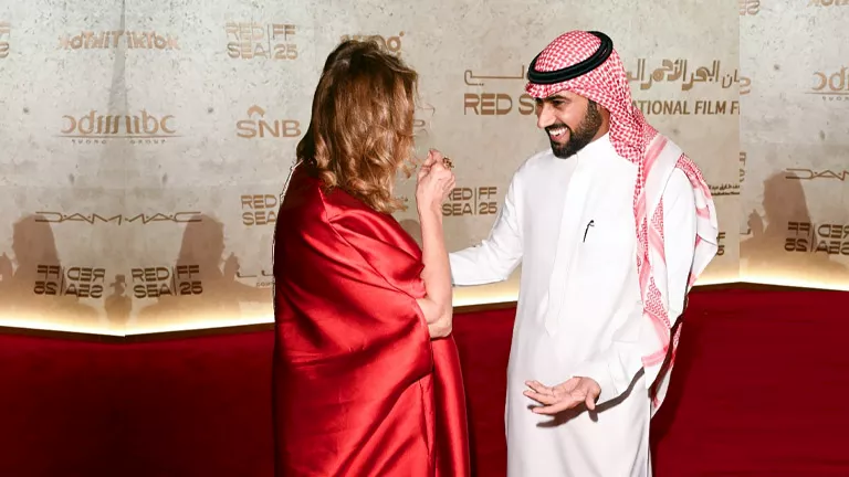 فيصل بالطيور يرحب بضيوف حفل ختام مهرجان البحر الأحمر السينمائي