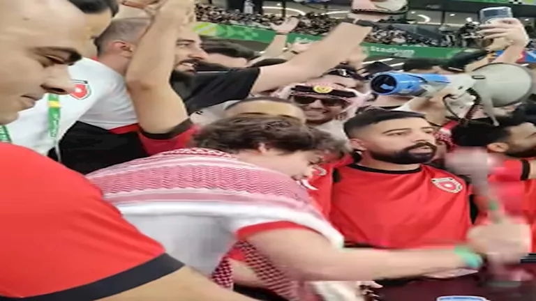 بالفيديو.. الأمير الأردني يقود المدرجات ضد العراق بكأس العرب