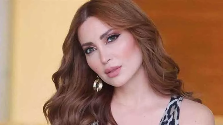نسرين طافش بلوك ناعم.. لماذا اختارت اللون الأسود؟