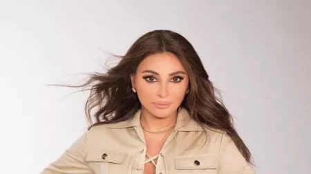 إليسا تتألق بفستان بليزر أنيق- كيف نسقت إطلالتها؟