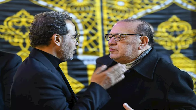 صلاح عبدالله يقدم العزاء في شقيقة عادل إمام بالشيخ زايد (صور)