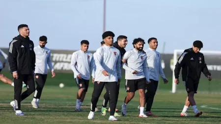 الكشف عن طاقم تحكيم مباراة الأهلي وسيراميكا كليوباترا بكأس عاصمة مصر