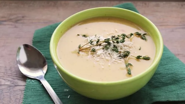 شوربة الثوم والزنجبيل.. وصفة طبيعية فعالة لتعزيز المناعة