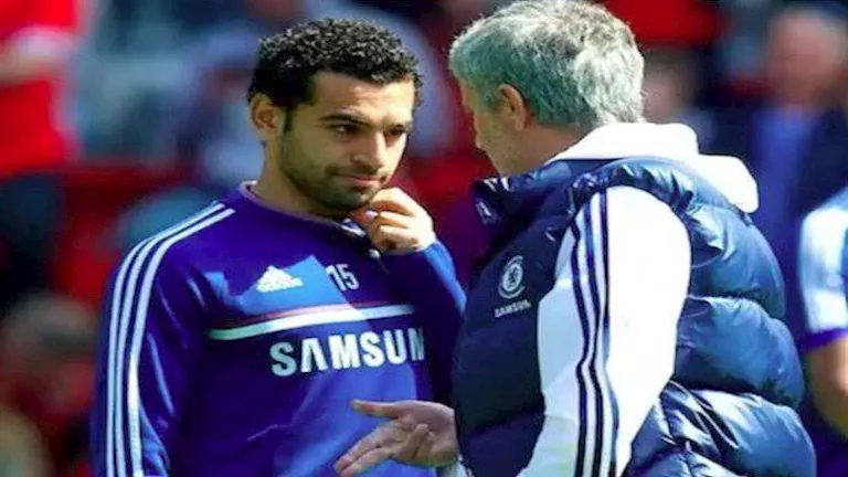 11 صورة لـ تفاصيل 3 أزمات لـ محمد صلاح مع المدربين