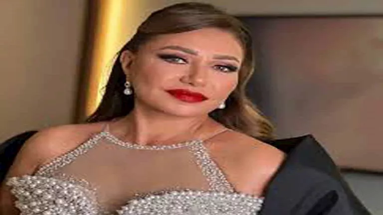 ليلى علوي بفستان أنيق.. كيف أطلت في أحدث ظهور؟